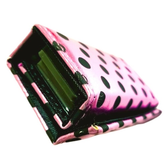 2 Spotlight Eyeshadows & Lipgloss Set NWT - Picture 10 of 13